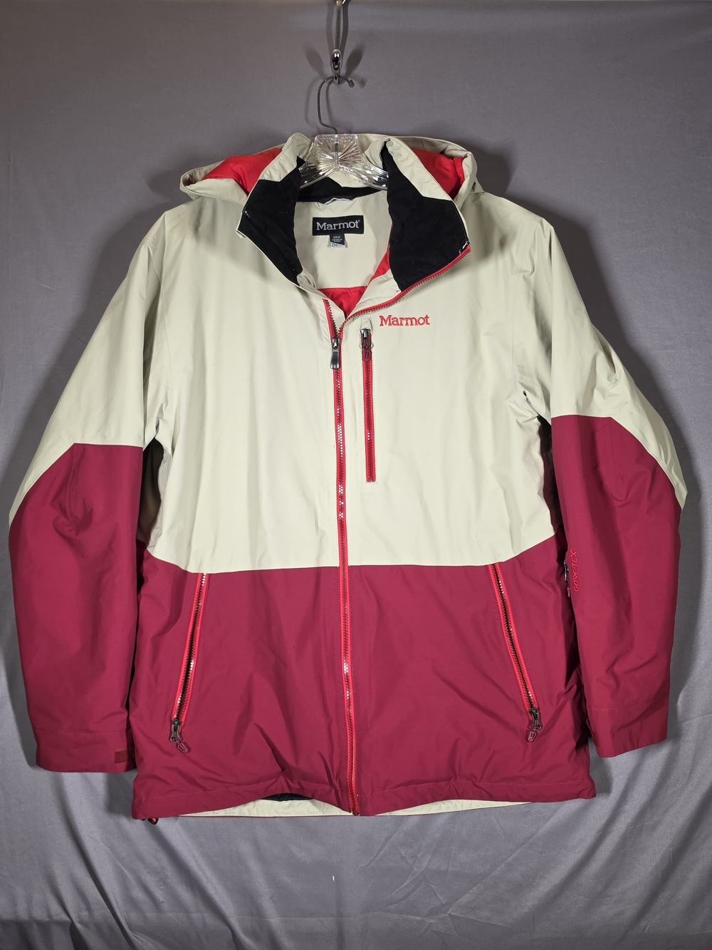 Marmot GORE-TEX RECCO Men’s Ski / Snowboard Jacket – Size Large
Technical Marmot